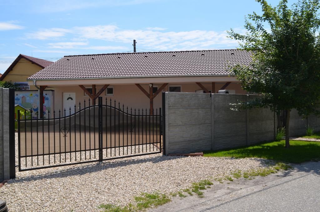 Belany Studios Velky Meder Exterior photo
